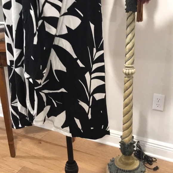 Ruby Rd. Tunic/cold shoulder - Picture 2 of 5